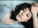 吴晓敏慵懒而不失优雅